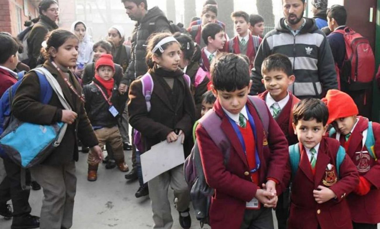 Srinagar Schools Get Early Start as Timings Change for Summer