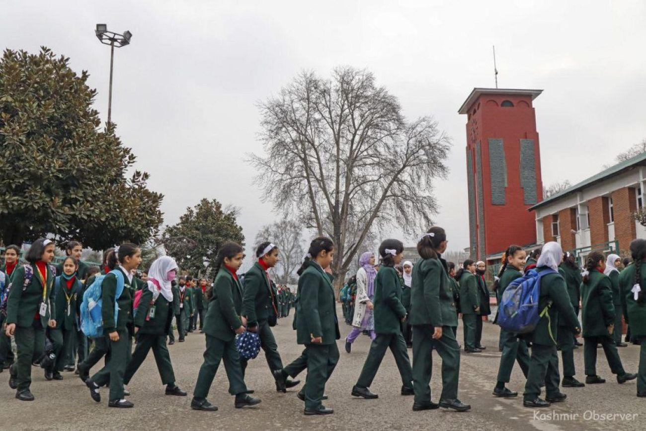 Srinagar Schools Get Early Start as Timings Change for Summer