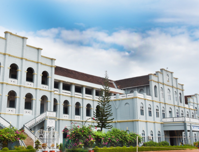 ST. ALOYSIUS COLLEGE, MANGALORE