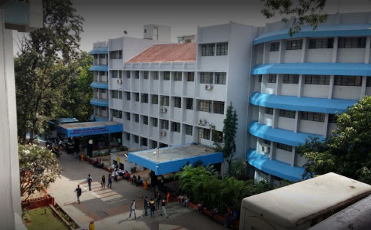 SYMBIOSIS COLLEGE OF ARTS AND COMMERCE