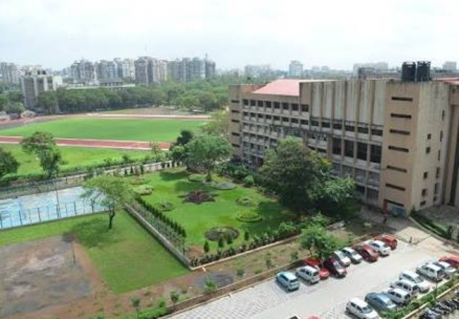 K J SOMAIYA COLLEGE OF ARTS AND COMMERCE 